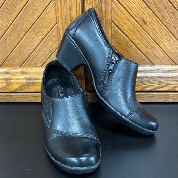 Clarks Black Bendables Shoes.  6.5M - Picture 1 of 17